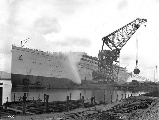 Фото строительства судна "Олимпик"